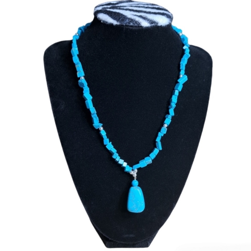 Handmade Women's Faux Blue Turquoise Silver Tone Necklace Size 9.5 Inches - Picture 9 of 10
